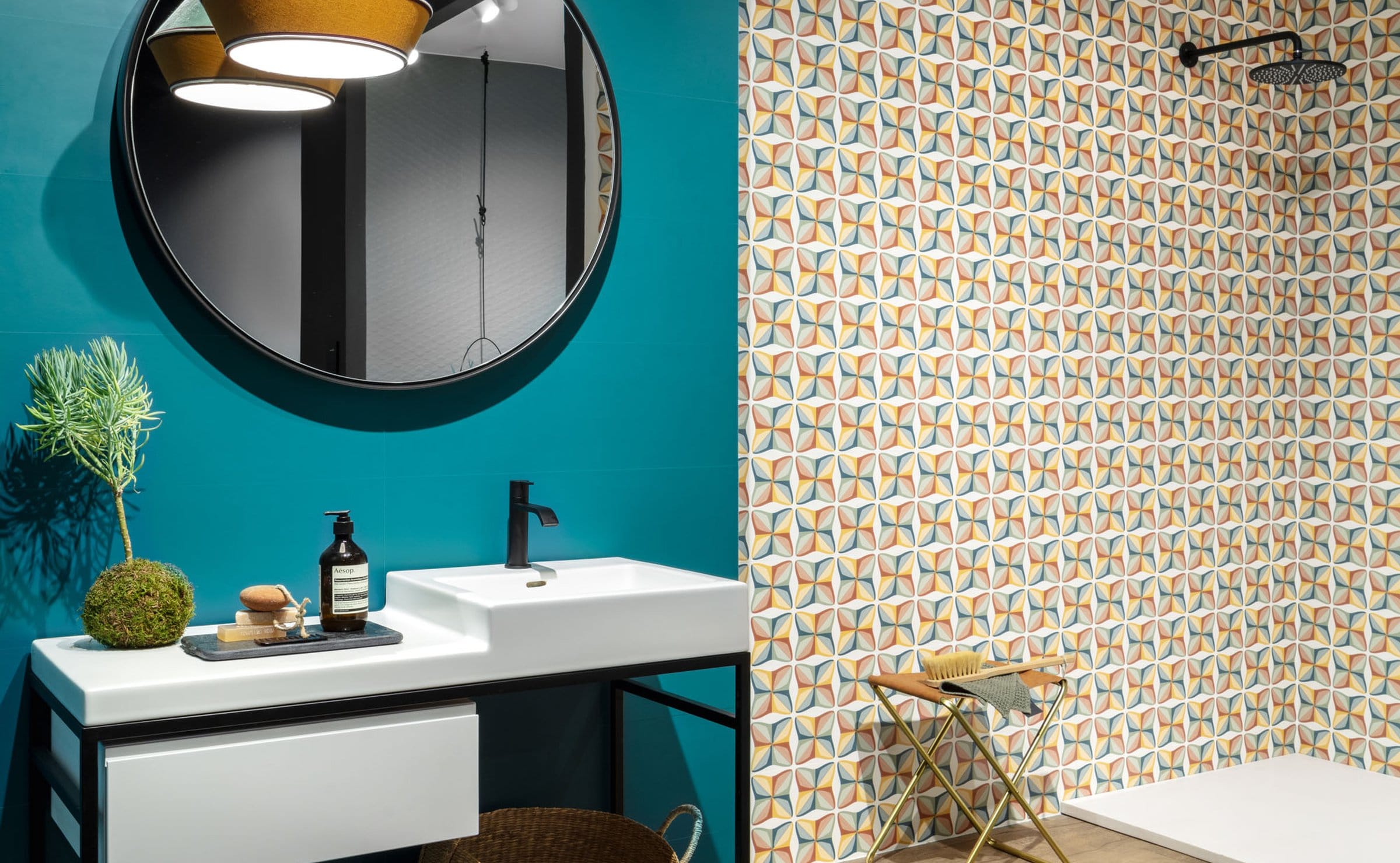 Idée Couleur Petite Salle De Bain L'aménagement d'une petite salle de bain : Nos conseils et idées