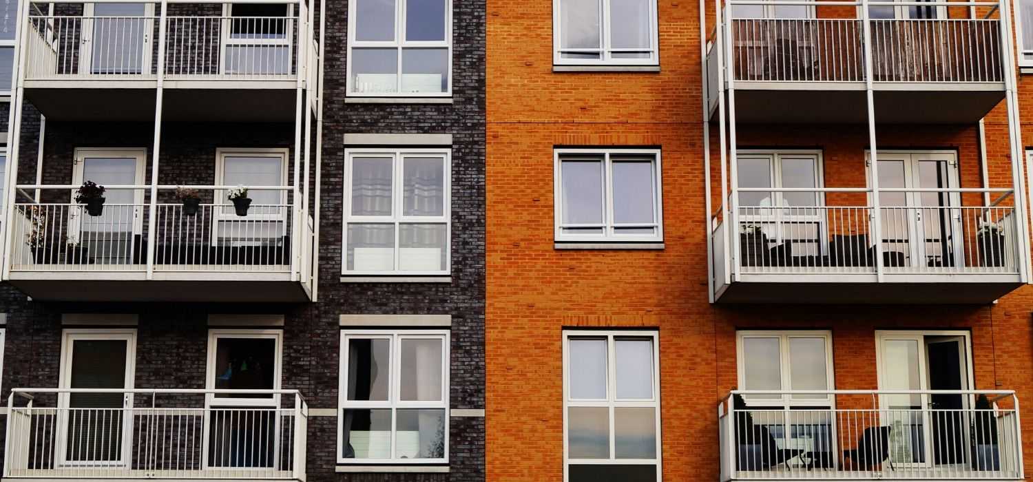 Terrasse-balcon-la-loi