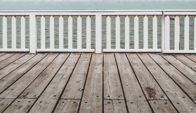 proteger-terrasse-bois-hiver